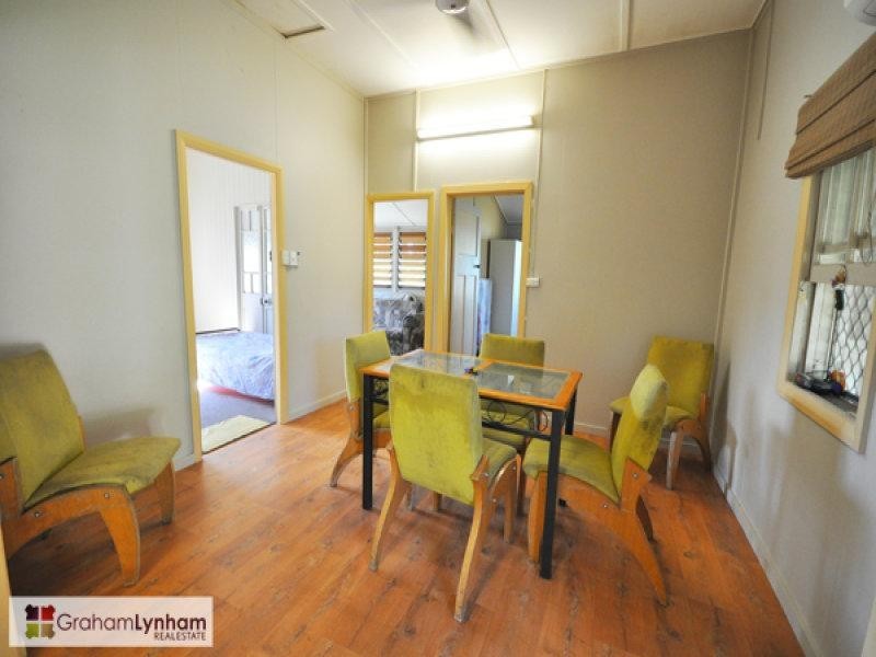 110 Railway Avenue, Railway Estate QLD 4810