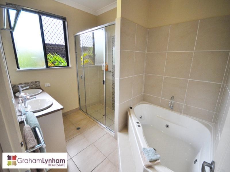 19 Daintree Drive, Bushland Beach QLD 4818