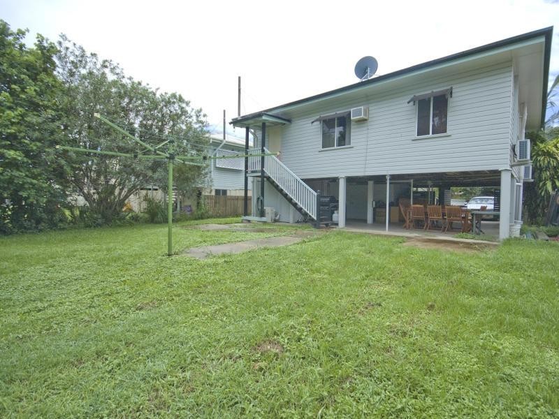 19 Portland Street, Hyde Park QLD 4812