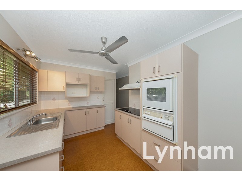 18 Hall Street, Kirwan QLD 4817