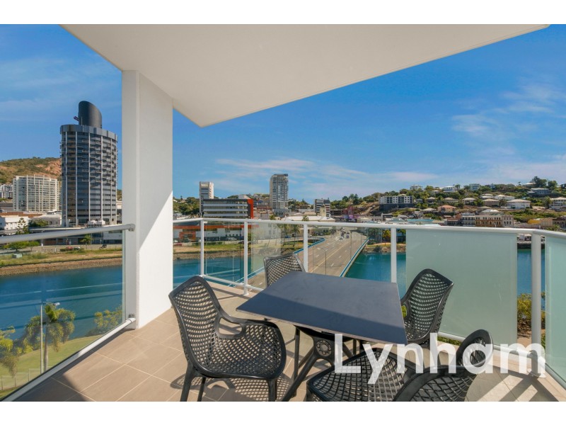 701/2 Dibbs Street, South Townsville QLD 4810