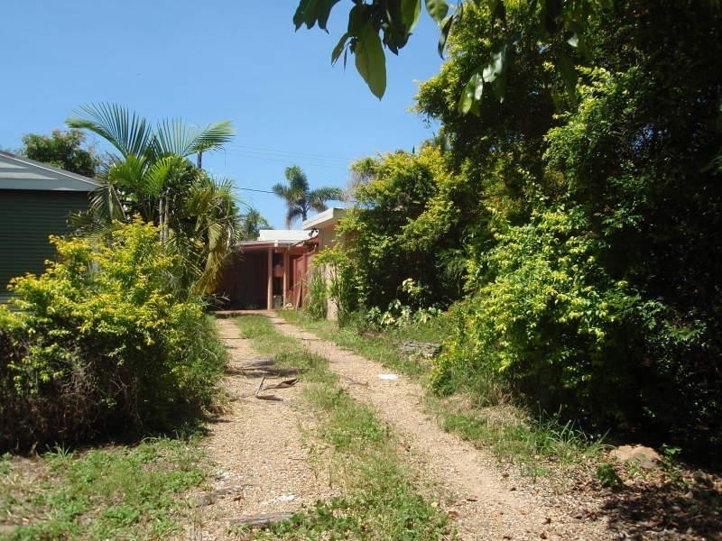 51 Cay Street, Saunders Beach QLD 4818