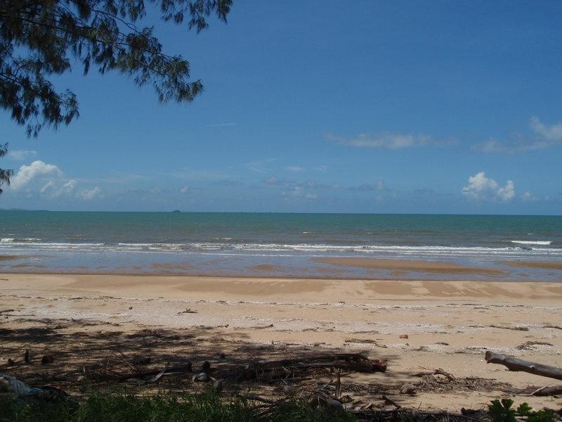 51 Cay Street, Saunders Beach QLD 4818