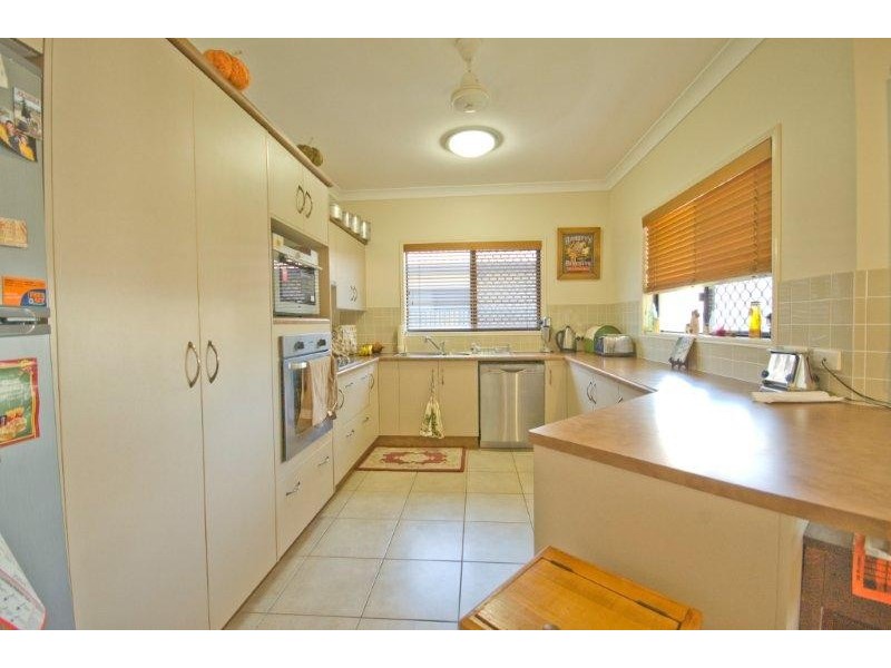 67 Bamboo Crescent, Mount Louisa QLD 4814