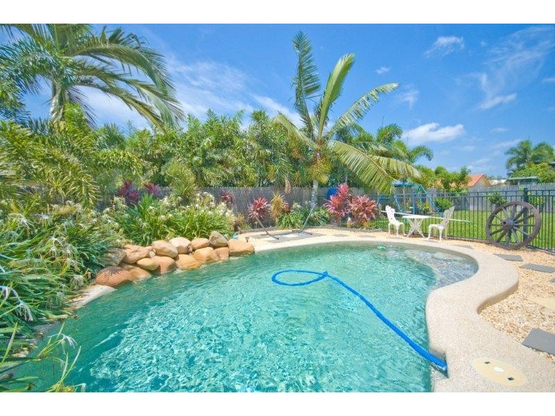 67 Bamboo Crescent, Mount Louisa QLD 4814