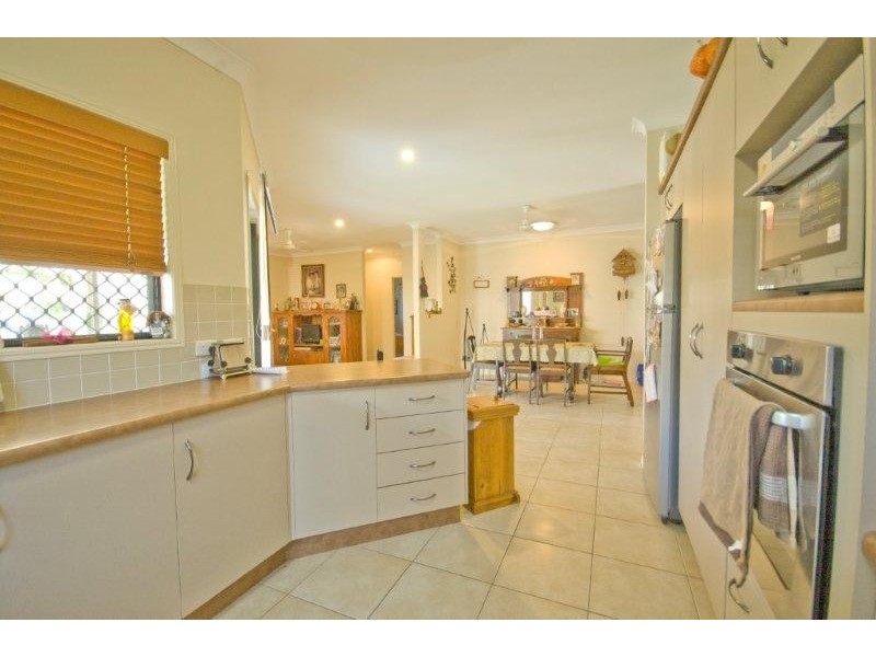 67 Bamboo Crescent, Mount Louisa QLD 4814