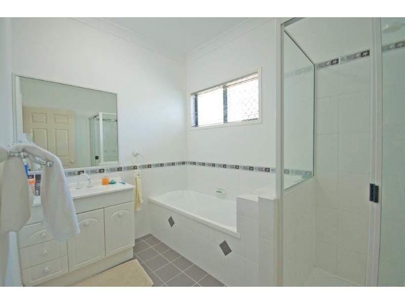 67 Bamboo Crescent, Mount Louisa QLD 4814