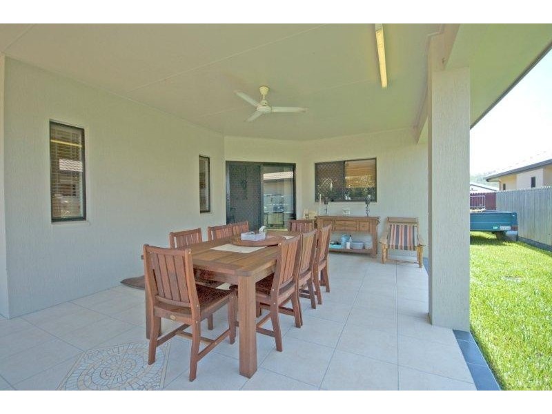 67 Bamboo Crescent, Mount Louisa QLD 4814