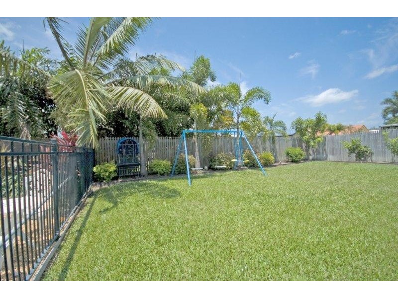 67 Bamboo Crescent, Mount Louisa QLD 4814