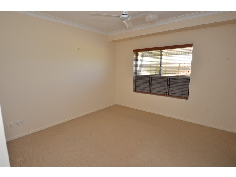8/11 Crauford Street, West End QLD 4810