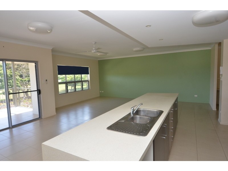 8/11 Crauford Street, West End QLD 4810