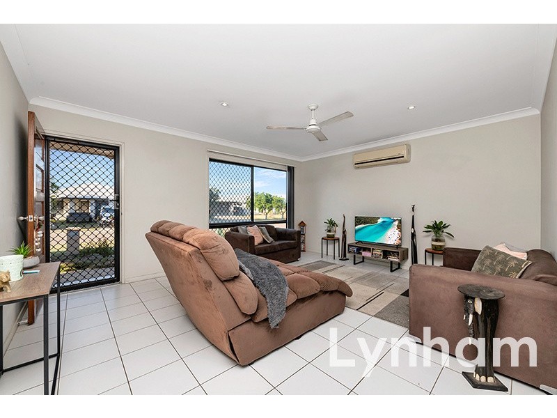 25 Tipperary Street, Mount Low QLD 4818