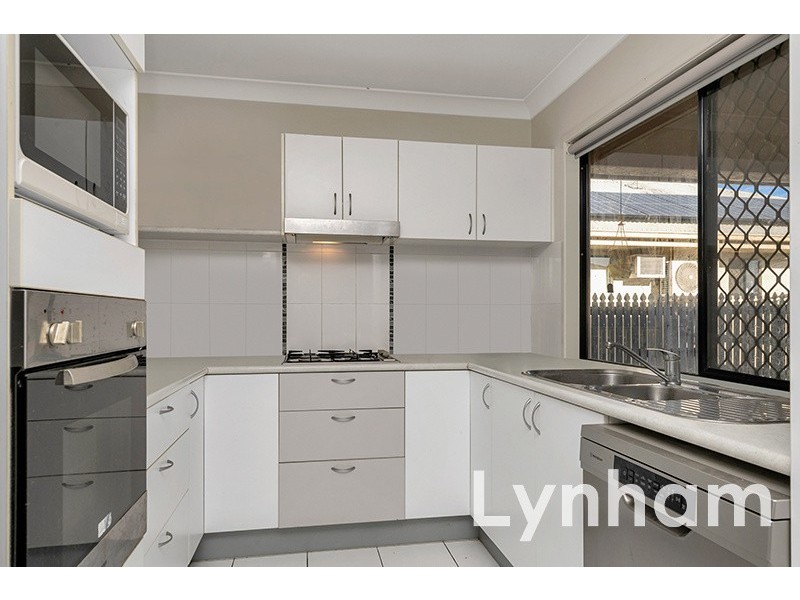 25 Tipperary Street, Mount Low QLD 4818