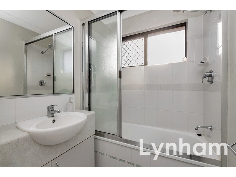 25 Tipperary Street, Mount Low QLD 4818