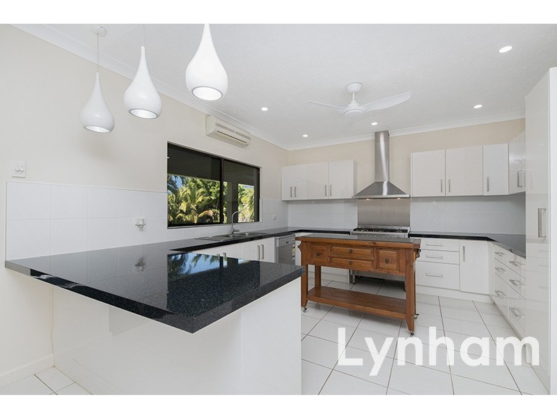 8 Glenrowan Drive, Oak Valley QLD 4811