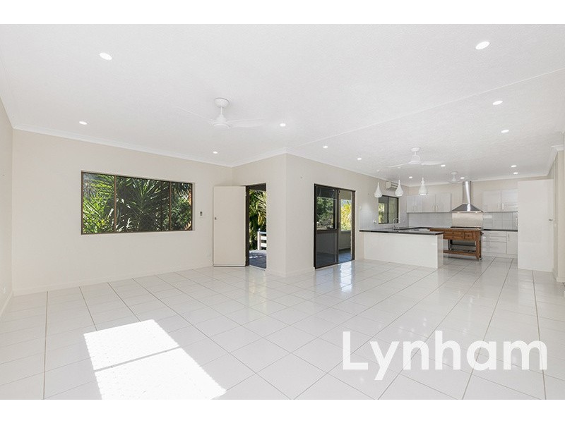 8 Glenrowan Drive, Oak Valley QLD 4811