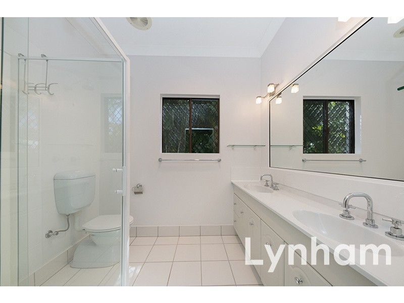 8 Glenrowan Drive, Oak Valley QLD 4811