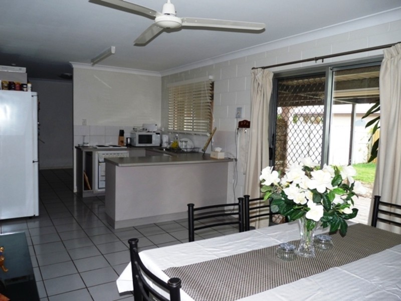 2 Raffles Court, Kelso QLD 4815