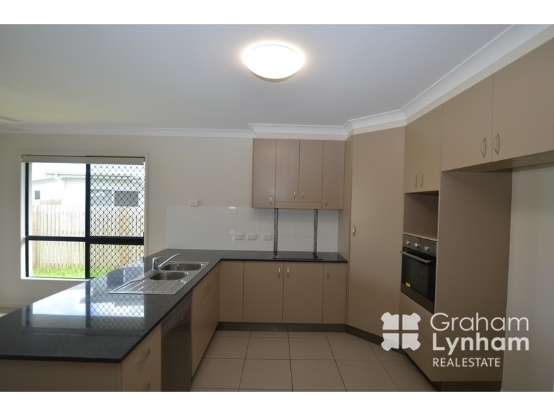 10 Baros Street, Burdell QLD 4818