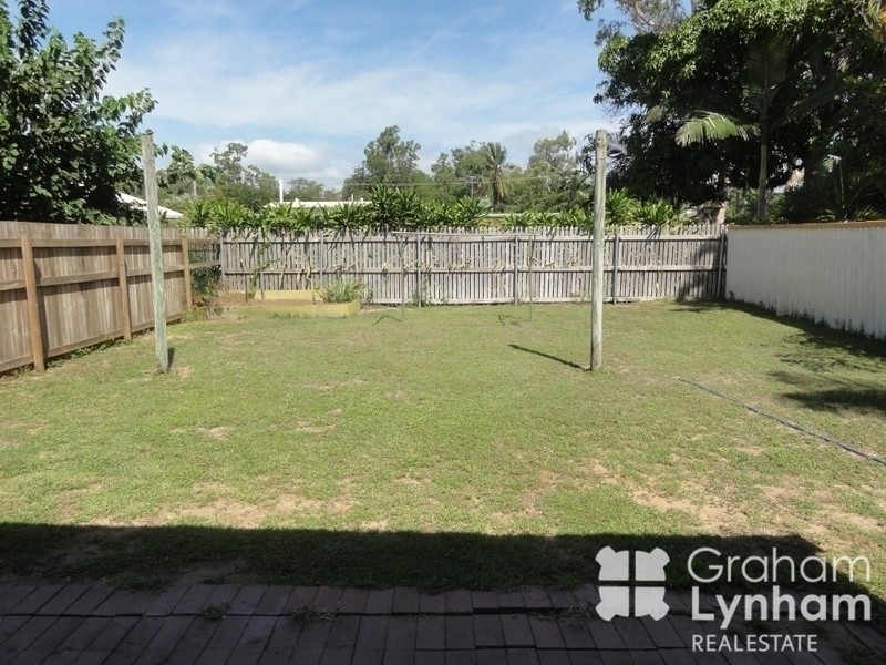 2/17 Coral Street, Saunders Beach QLD 4818