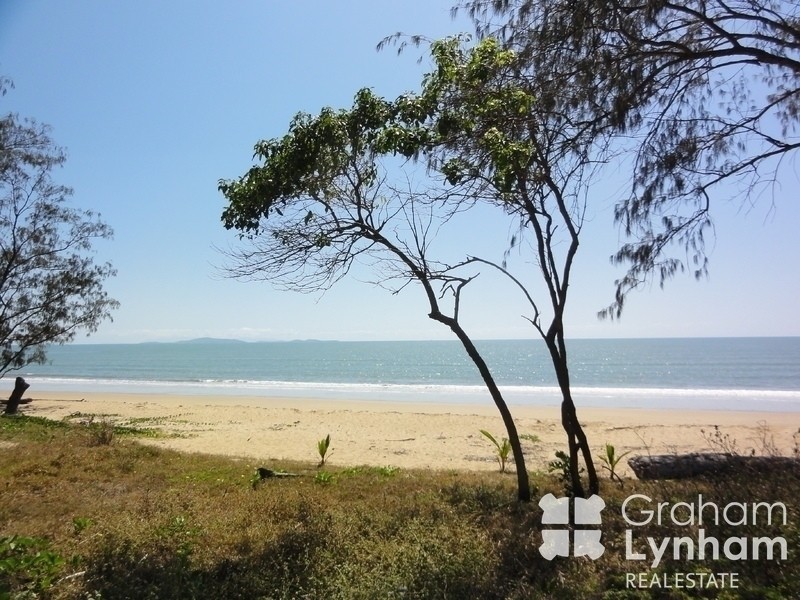 2/17 Coral Street, Saunders Beach QLD 4818