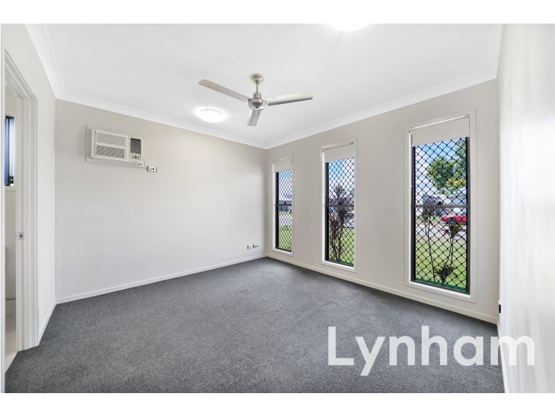 31 Fremont Street, Mount Low QLD 4818