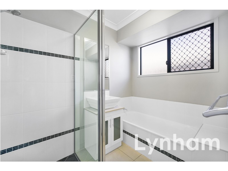 31 Fremont Street, Mount Low QLD 4818