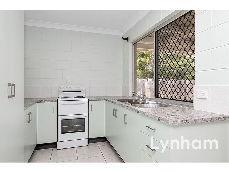 12 Amber Avenue, Rasmussen QLD 4815