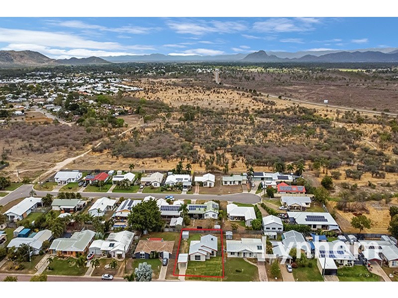 12 Amber Avenue, Rasmussen QLD 4815