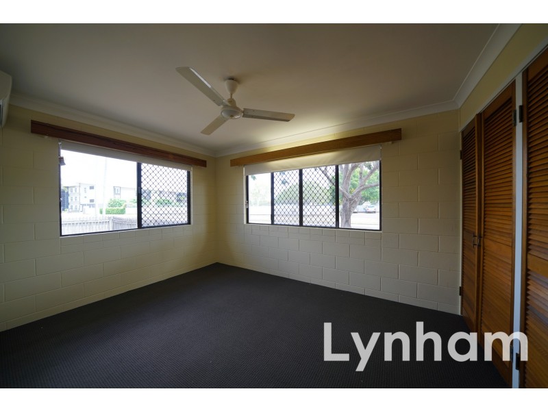 1 Julia Street, Kirwan QLD 4817