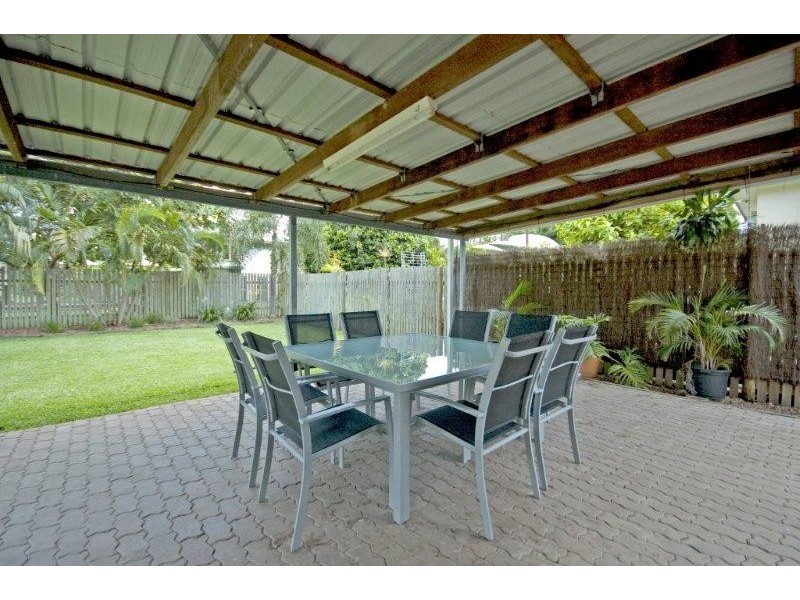 10 Tilanus Street, Heatley QLD 4814