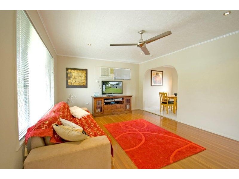 10 Tilanus Street, Heatley QLD 4814