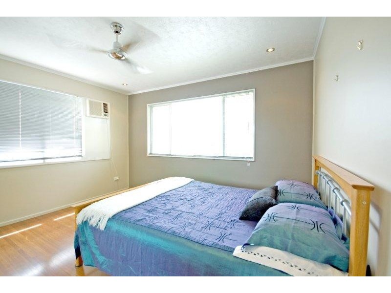 10 Tilanus Street, Heatley QLD 4814