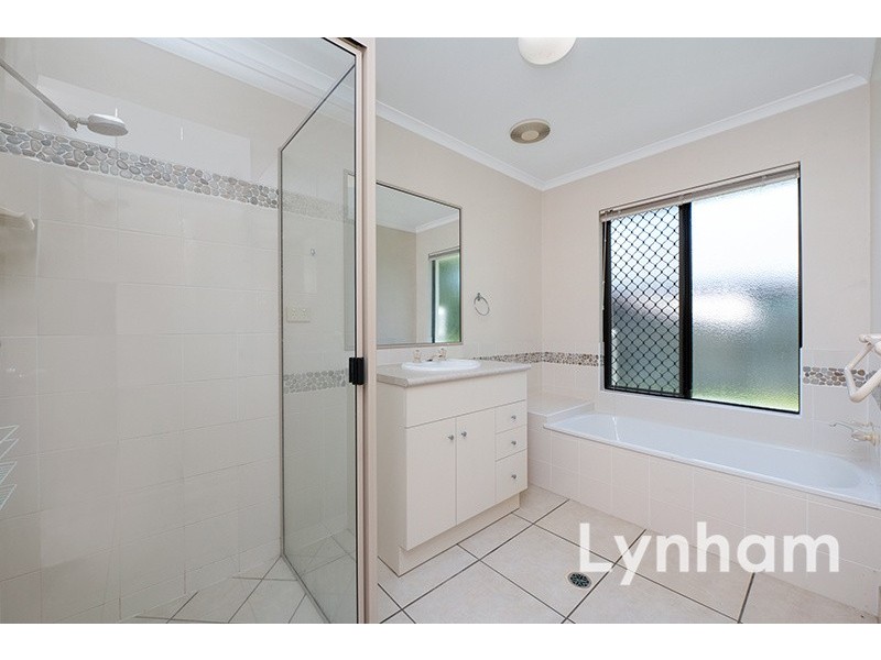 37 Squires Crescent, Kirwan QLD 4817