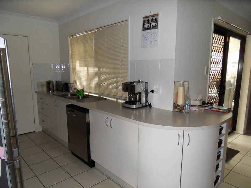 30 Elphinstone Drive, Kirwan QLD 4817