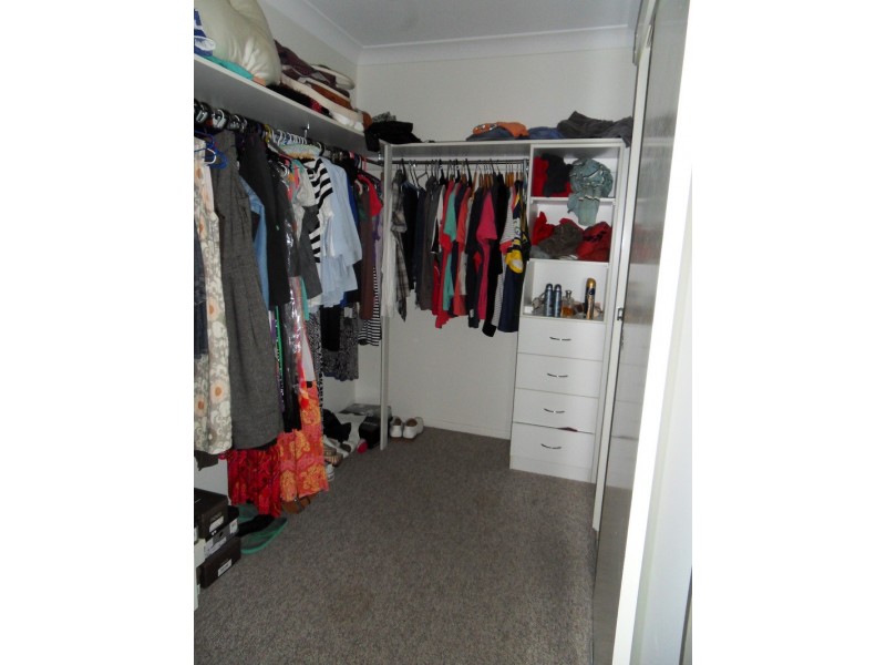 30 Elphinstone Drive, Kirwan QLD 4817