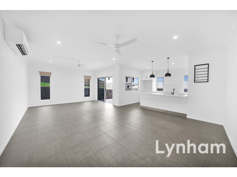 4 Blue Coolabah Close, Douglas QLD 4814