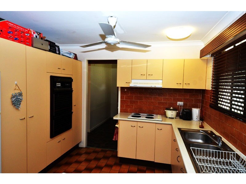 6 Salisbury Crescent, Kirwan QLD 4817