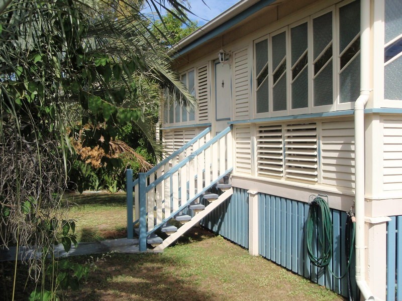 14 Echlin Street, West End QLD 4810