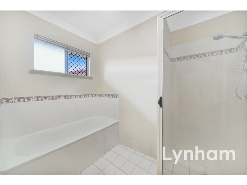 40 Squires Crescent, Kirwan QLD 4817