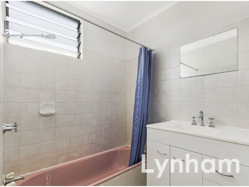 2/14 Hasson Street, Kirwan QLD 4817