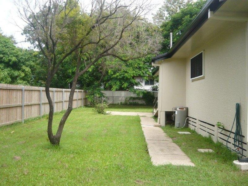 16 Garner Road, Kirwan QLD 4817