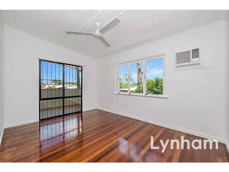 27 Ellimatta Avenue, Cranbrook QLD 4814