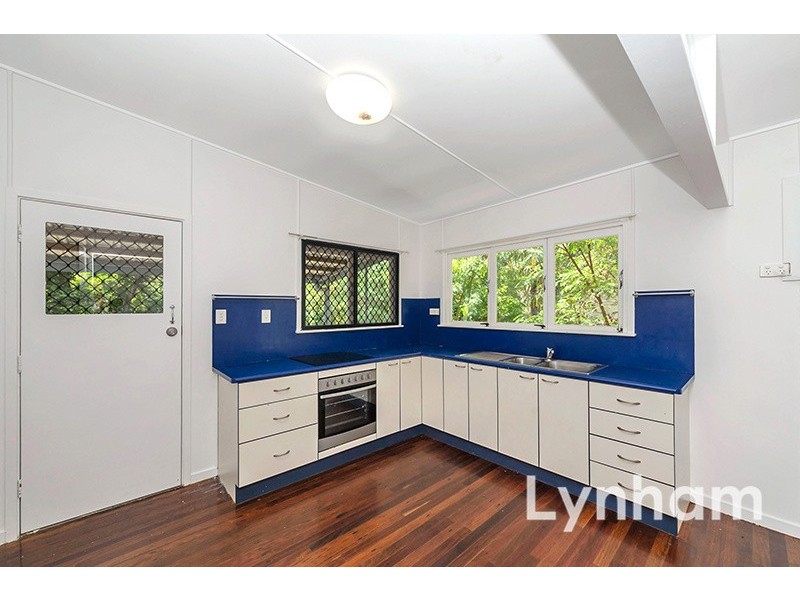 27 Ellimatta Avenue, Cranbrook QLD 4814