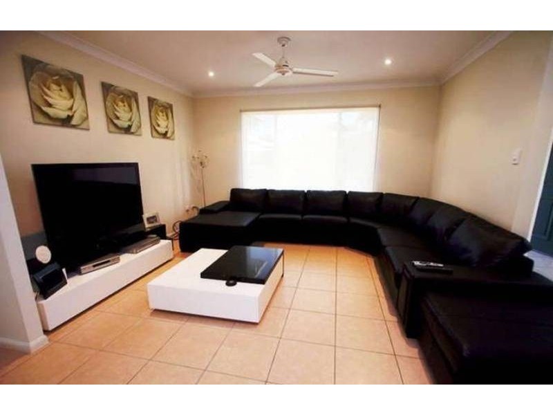 45 Greentree Circuit, Bushland Beach QLD 4818