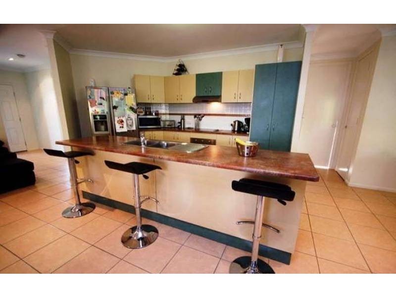 45 Greentree Circuit, Bushland Beach QLD 4818