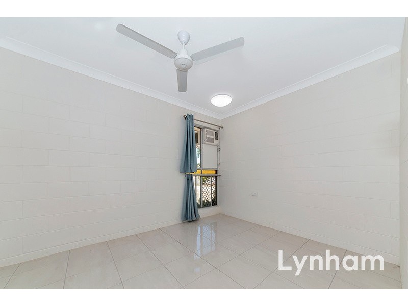 39 Roberts Street, Hermit Park QLD 4812