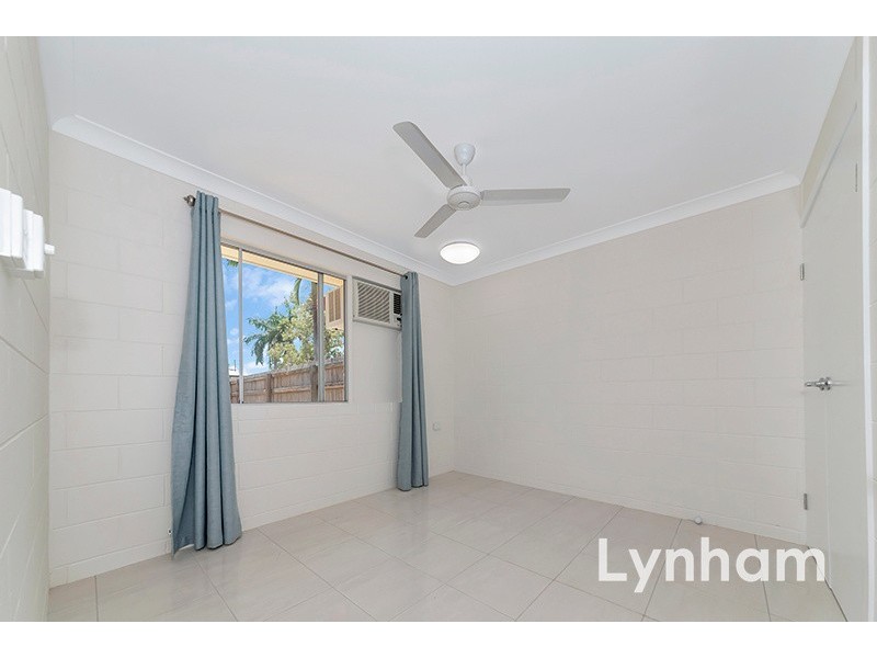 39 Roberts Street, Hermit Park QLD 4812