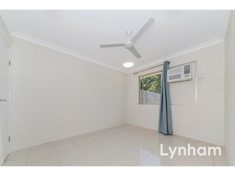 39 Roberts Street, Hermit Park QLD 4812