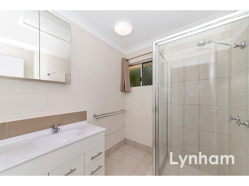 39 Roberts Street, Hermit Park QLD 4812